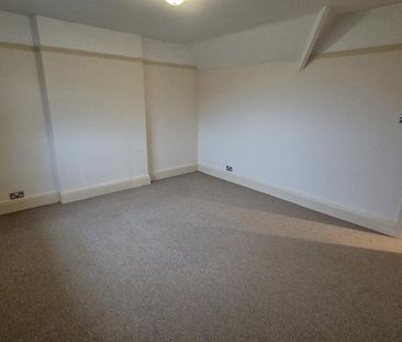 3 bedroom detached house to rent - Photo 3