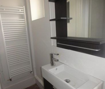 Location Appartement 2 pièces 44m² LE CREUSOT 71200 - Photo 5