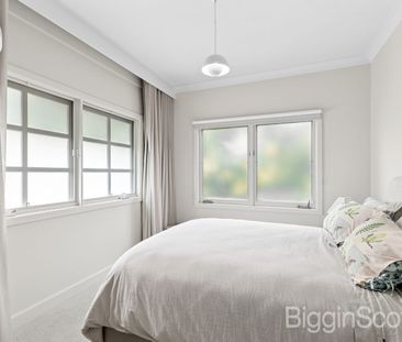 Double-Storey Luxury Living Near Lake Daylesford - Photo 5
