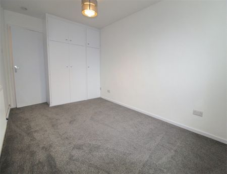 1 Bedroom Apartment To Let - Photo 2