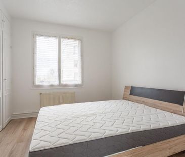 Location Appartement 4 pièces 62m² STE GENEVIEVE DES BOIS 91700 - Photo 1