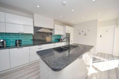 Park Road, Springfield, Wigan, WN6 - Photo 4