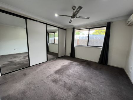 Spacious Three Bedroom Home in Central Ballina - Photo 5