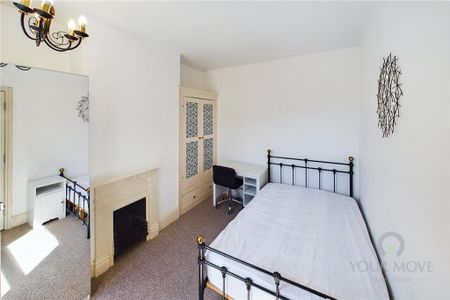 1 bedroom in a house share to rent - Photo 3