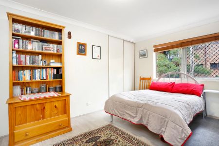 Stylish 2 Bed Home in Prime Penshurst Location - Photo 3