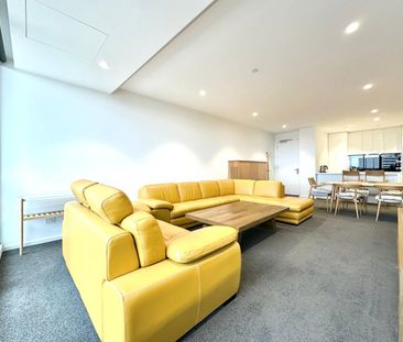 FURNISHED MAGNIFICENT THREE BEDROOM ONE CARPARK APARTMENT LOCATED IN SOUTHBANK PLACE - SOUTHBANK !!! - Photo 2
