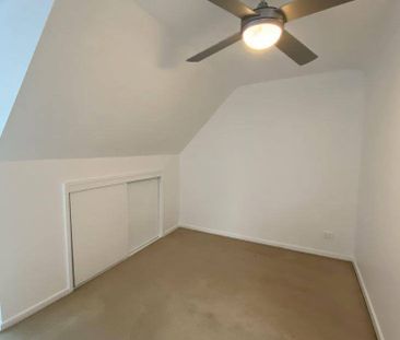 Unique Duplex! - Photo 2