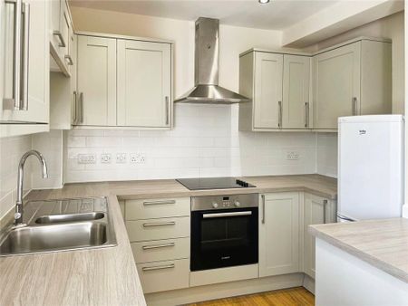 2 bedroom flat to rent - Photo 5