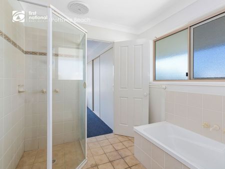 Spacious 3 Bedroom Townhouse - Photo 5