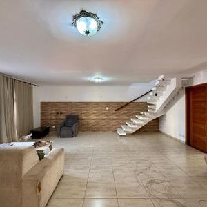 Casa para alugar com 218m², 3 quartos e 3 vagas - Photo 1