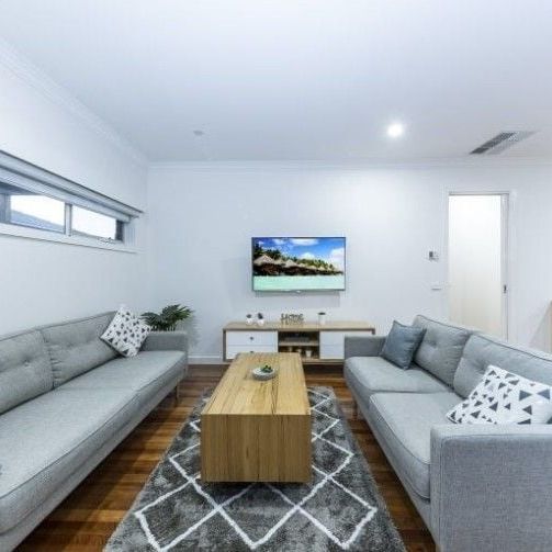 Elegance in Lalor! - Photo 1