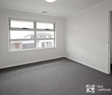 Brand-New Double-Storey Home in a Prime Location - Photo 4