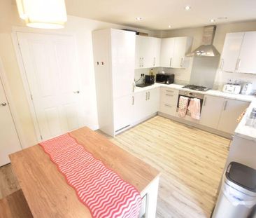 3 bedroom terraced house to rent - Photo 4