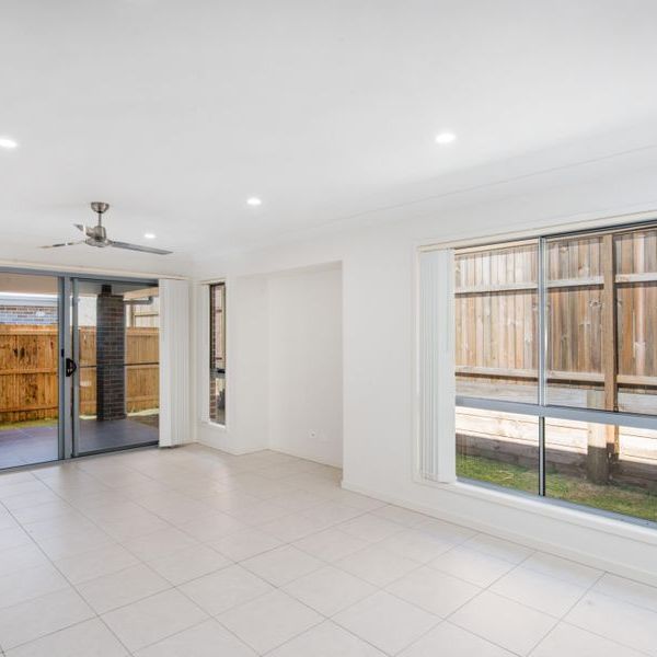 BEAUTIFUL HOUSE TO IMPRESS! - Photo 1