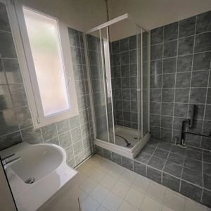 Location Appartement 1 pièce 46m² AIX EN PROVENCE 13100 - Photo 2