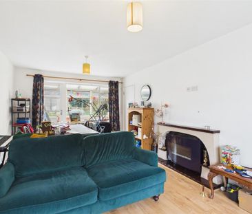 2 bedroom bungalow to rent - Photo 2