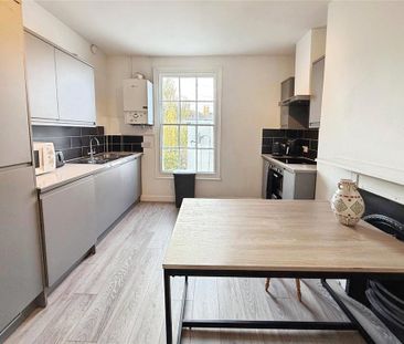 3 bedroom maisonette to rent - Photo 3