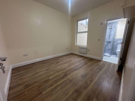 6 bedroom house to rent - Photo 4