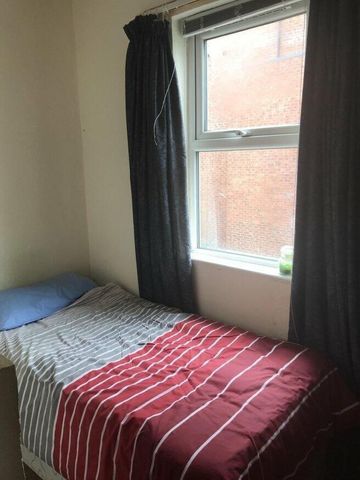 4 bedroom house share to rent - Photo 3