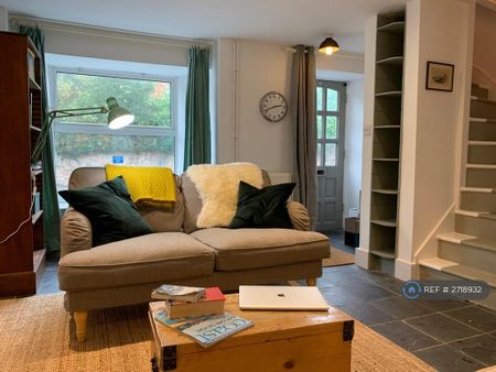 2 bedroom end of terrace house to rent - Photo 2