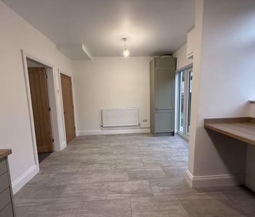 3 bedroom townhouse to rent - Photo 6