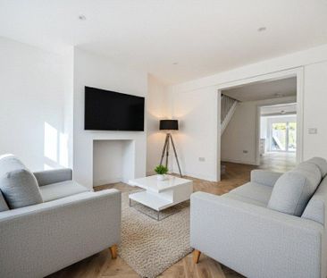 4 bedroom semi-detached house to rent - Photo 1