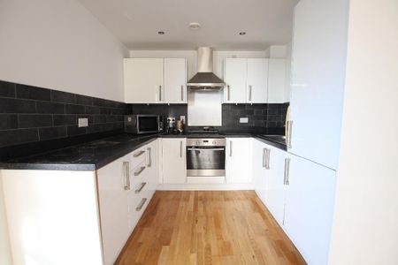 1 bedroom flat to rent - Photo 2