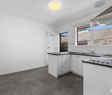 Light-Filled Living in a Convenient Lifestyle Location - Photo 3