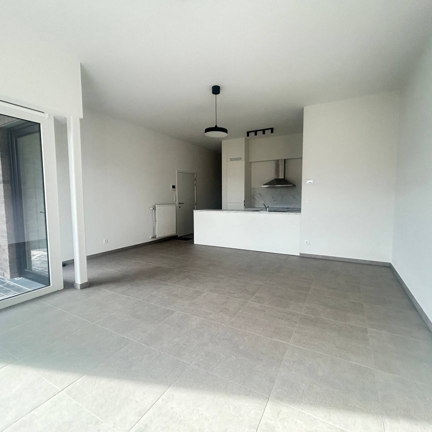 Appartement te huur in Wevelgem met 2 slaapkamers - Photo 1