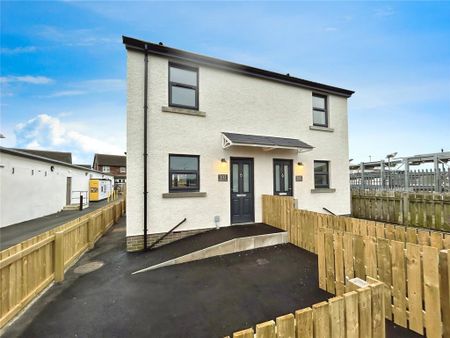 2 bedroom semi-detached house to rent - Photo 3