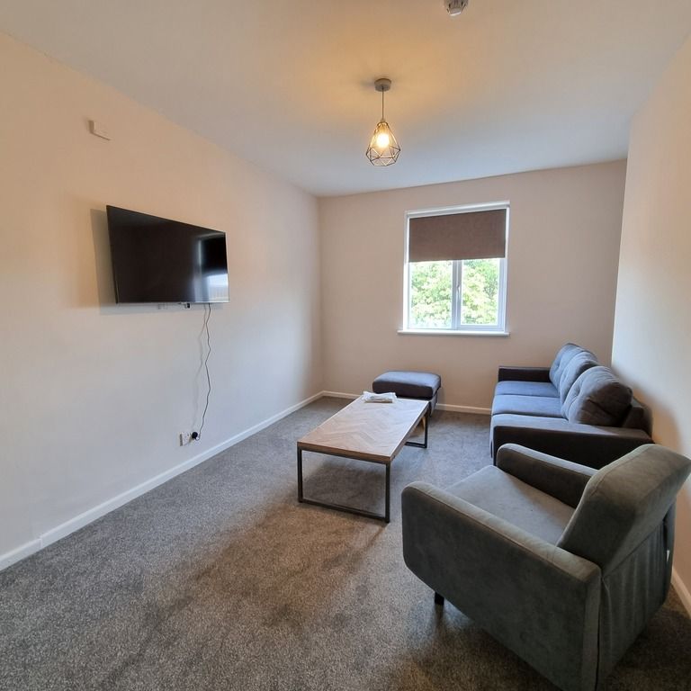 4 Bed Student Accommodation - Photo 1