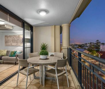 Live Above It All – Walkable Lifestyle in the Heart of the Valley - Photo 1