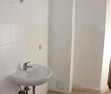 Neu sanierte 2-Raum Dachgeschoss-Wohnung in ruhiger Lage von Marker... - Photo 1