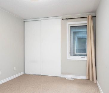 For Lease - 12 Knockaderry Crescent, Barrhaven, Ontario - Photo 2