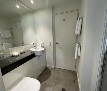 GREAT CITY LOCATION! - Photo 5