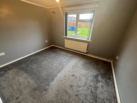 8 Lane Green Court, Codsall, WV1 8LU - Photo 2