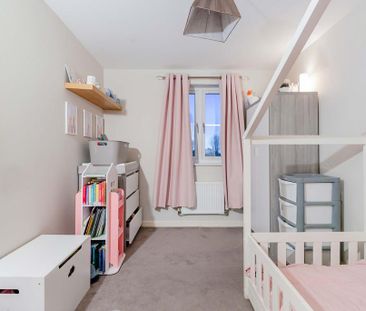 4 bedroom semi-detached house to rent - Photo 4