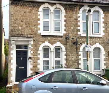 3 bedroom end of terrace house to rent - Photo 2