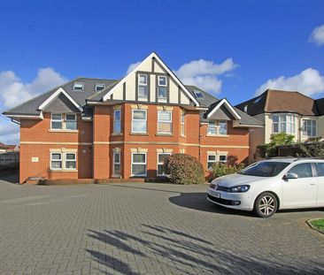 Flat to rent on - Photo 1