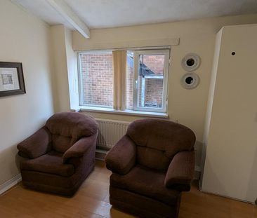 2 bedroom ground floor flat to rent - Photo 6