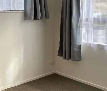 Charming 3BR Home with Deck & AC! - Photo 4