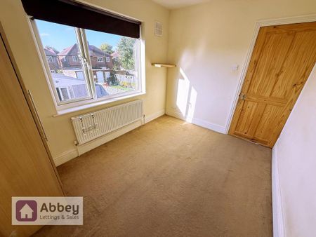 3 bedroom semi-detached house to rent - Photo 3