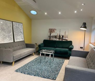 Room in a Shared Flat, Western Elms Avenue, RG30 - Photo 2