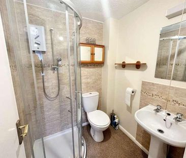 Lych Gate Mews, Lydney, GL15 - Photo 5