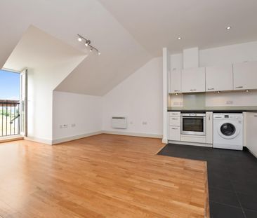 Beaumont Drive, Worcester Park - Photo 5