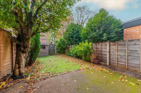 3 bedroom terraced house to rent - Photo 2