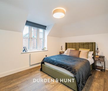 Auction Square, Market Place, Abridge - Photo 6