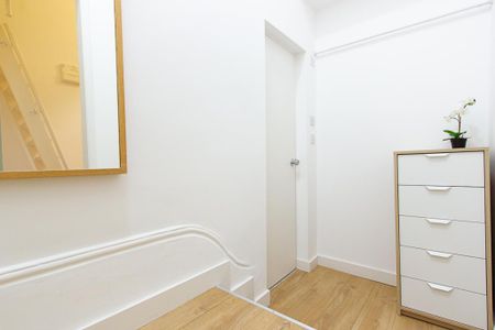 Flat 04 Penywern Road, Earls Court SW5 9SX - Photo 5