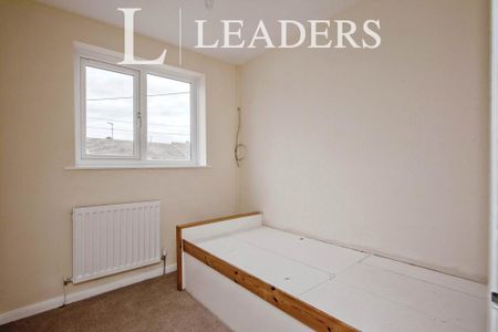 4 bedroom detached house to rent - Photo 4