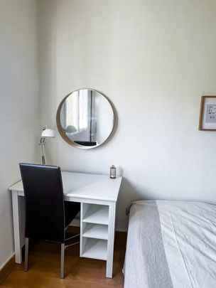 Calle de Nuria, Madrid, Community of Madrid 28034 - Photo 1